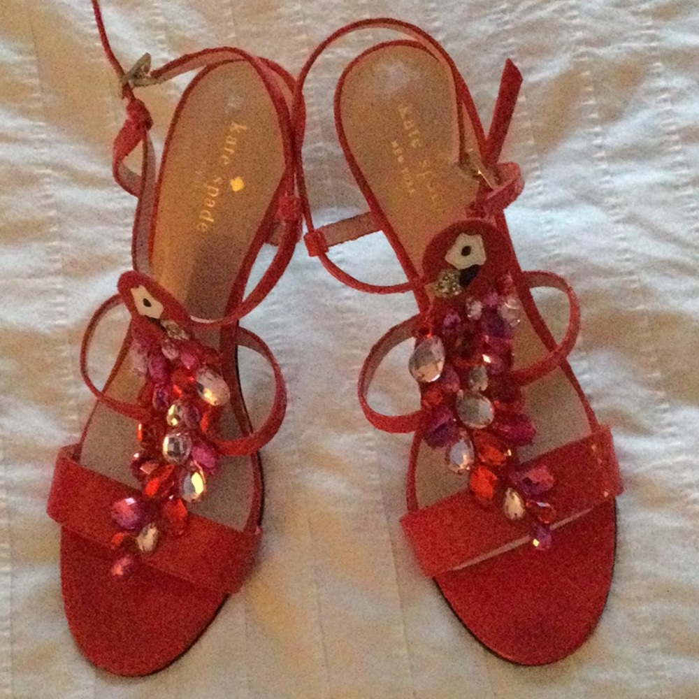 NWOT Kate Spade parrot gem heels